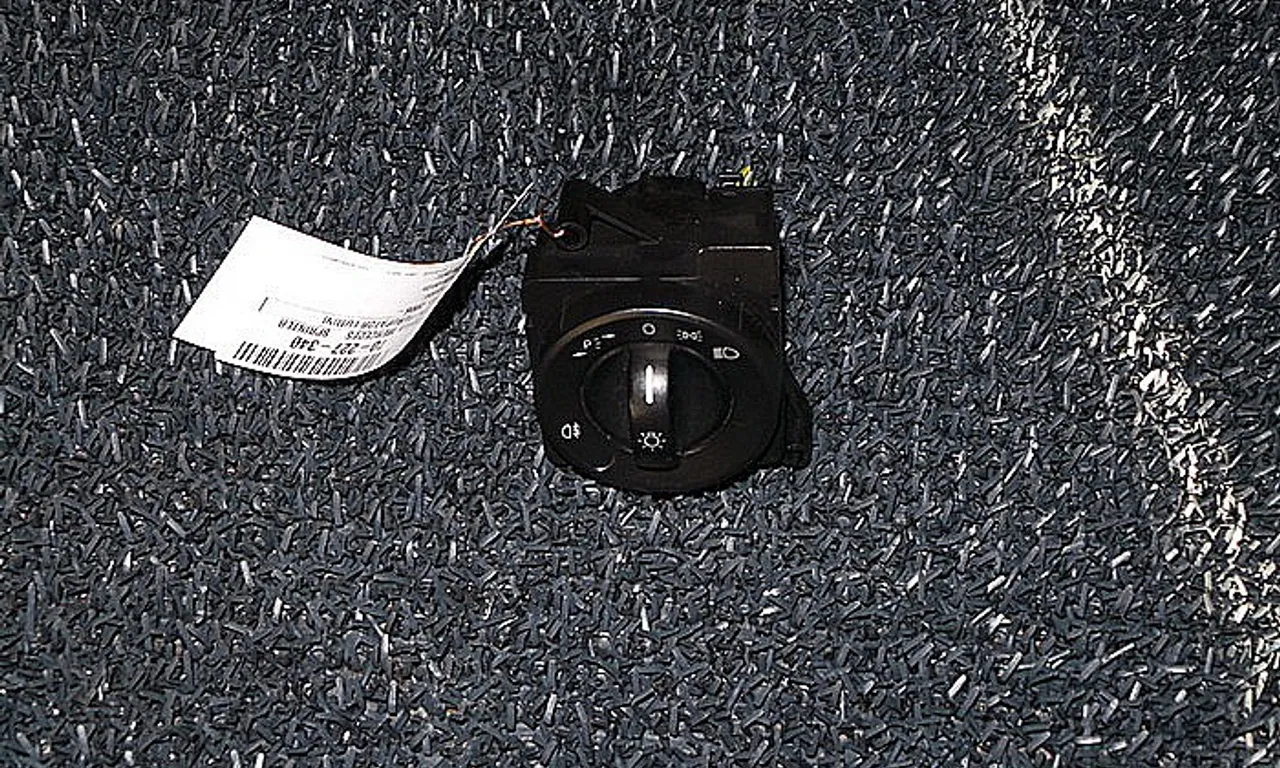 INTRERUPATOR LUMINI MERCEDES SPRINTER 2006-2018