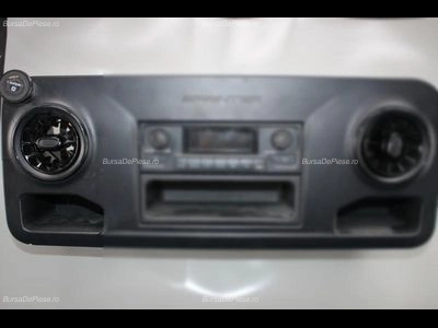 Grila ventilatie centrala stanga MERCEDES SPRINTER 2018-2026, vedere frontata