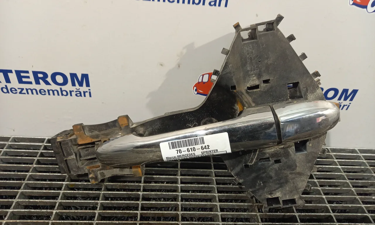 MANER USA SPATE STANGA MERCEDES SPRINTER bus 2006-2020