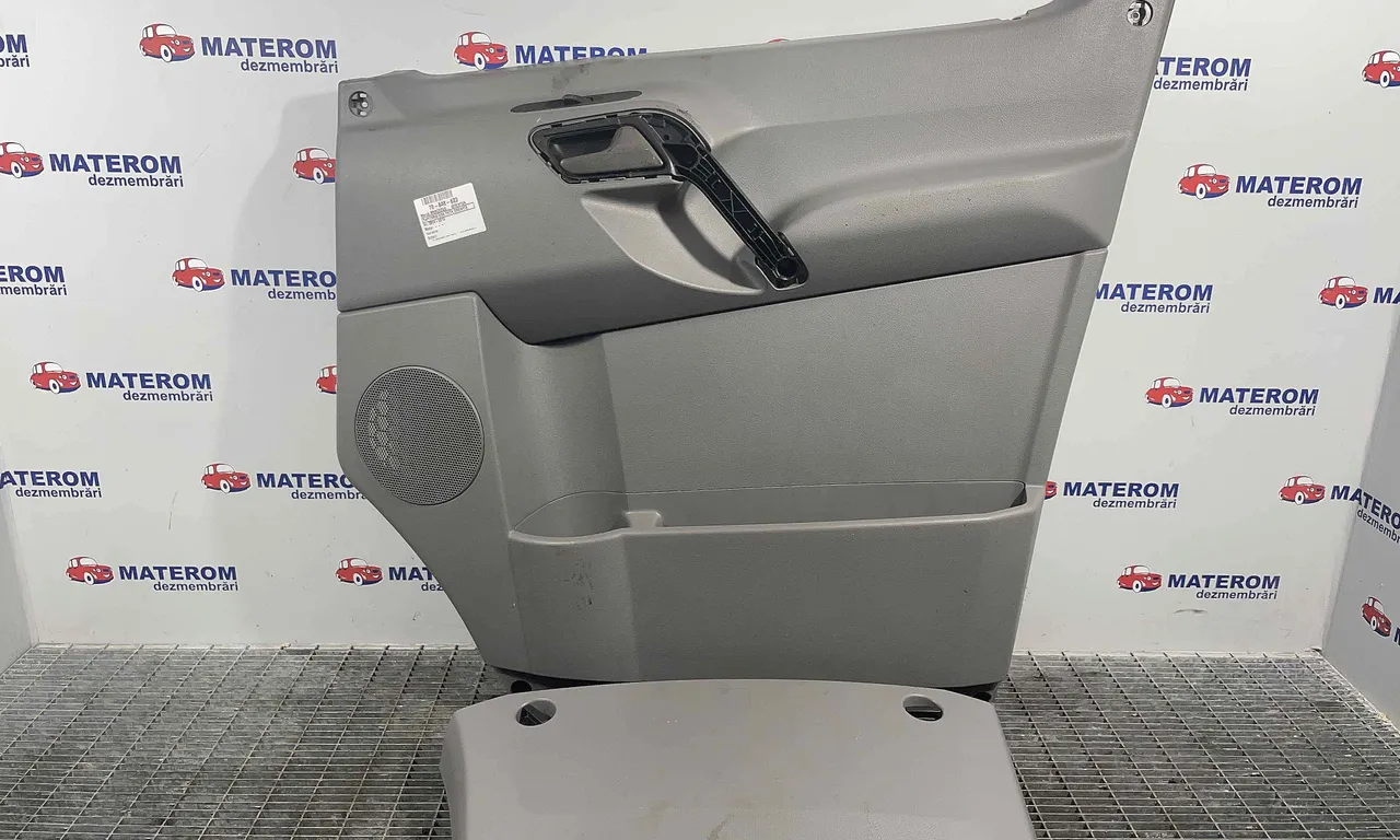 TAPITERIE USA FATA DREAPTA MERCEDES SPRINTER bus 2006-2020