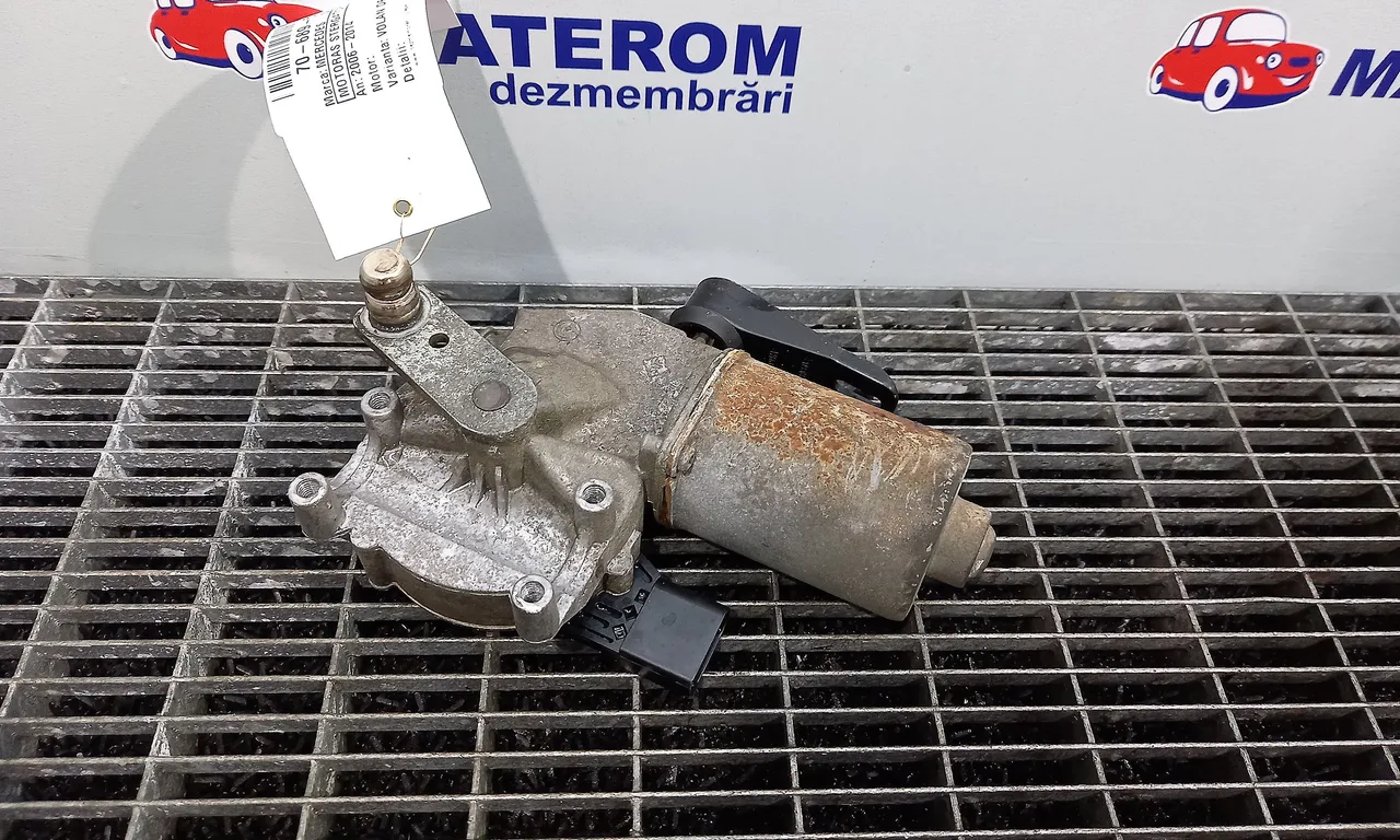 MOTORAS STERGATOR PARBRIZ MERCEDES SPRINTER bus 2006-2020