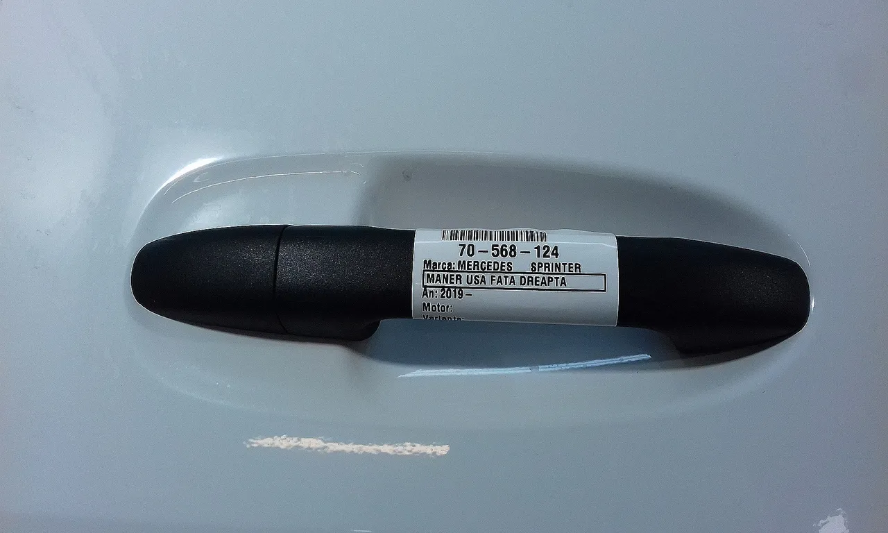 MANER USA FATA DREAPTA MERCEDES SPRINTER CLASSIC 2013-2021