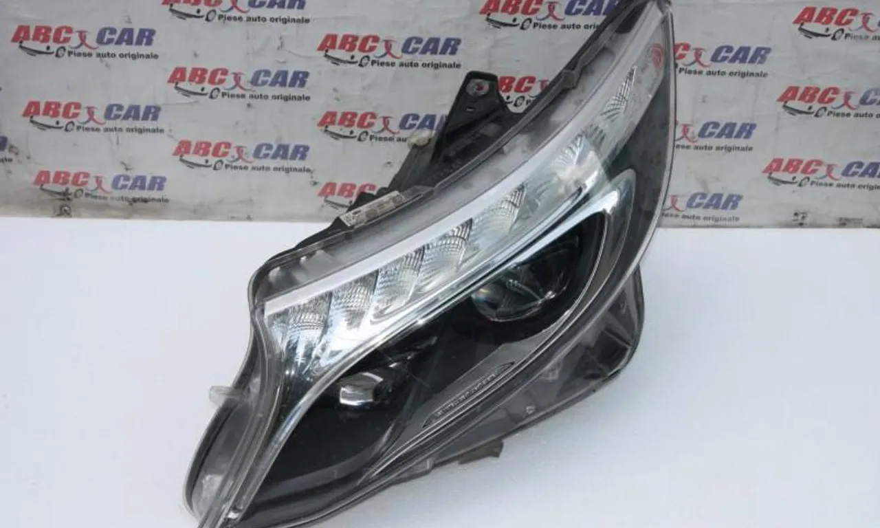 Far stanga LED gol cu defect MERCEDES V-CLASS 2014-null