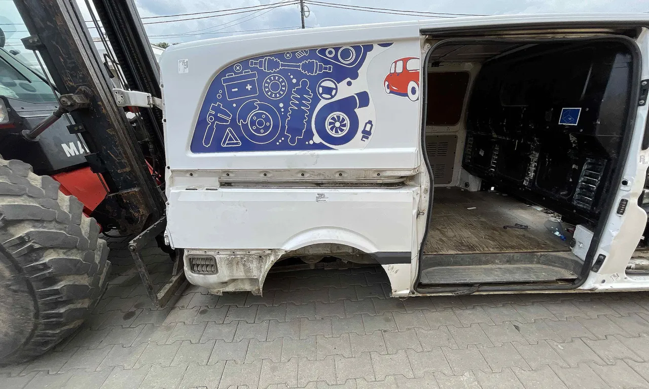 ARIPA SPATE DREAPTA MERCEDES VITO bus 2003-2014
