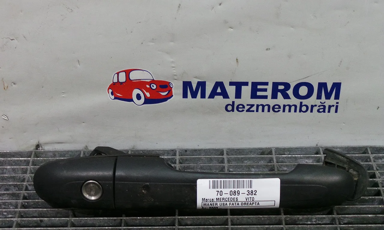 MANER USA FATA DREAPTA MERCEDES VITO bus 2003-2010