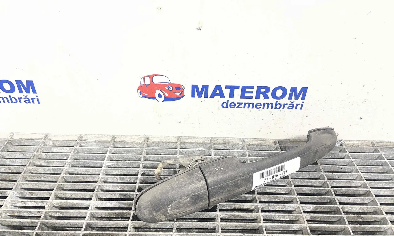 MANER USA FATA DREAPTA MERCEDES VITO bus 2003-2010