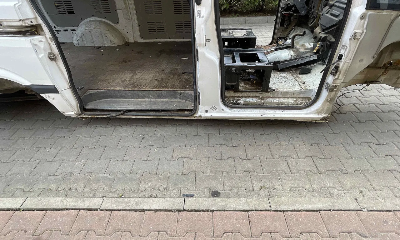 PRAG DREAPTA MERCEDES VITO bus 2003-2014