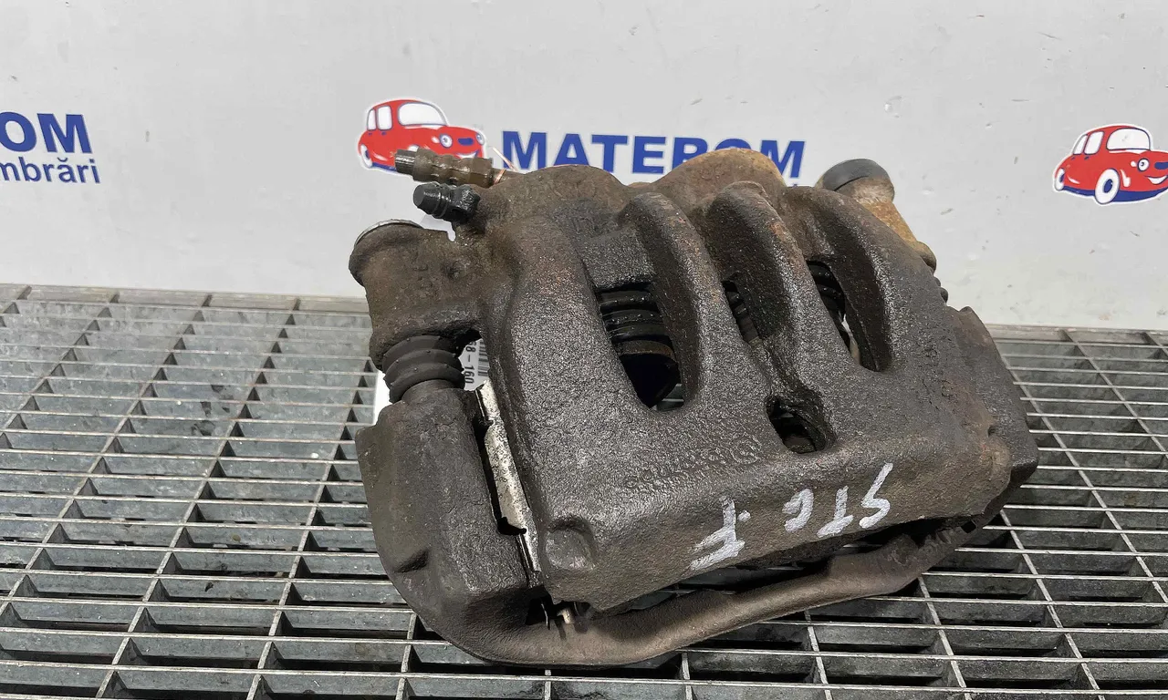 ETRIER FATA STANGA MERCEDES VITO bus 2003-2014