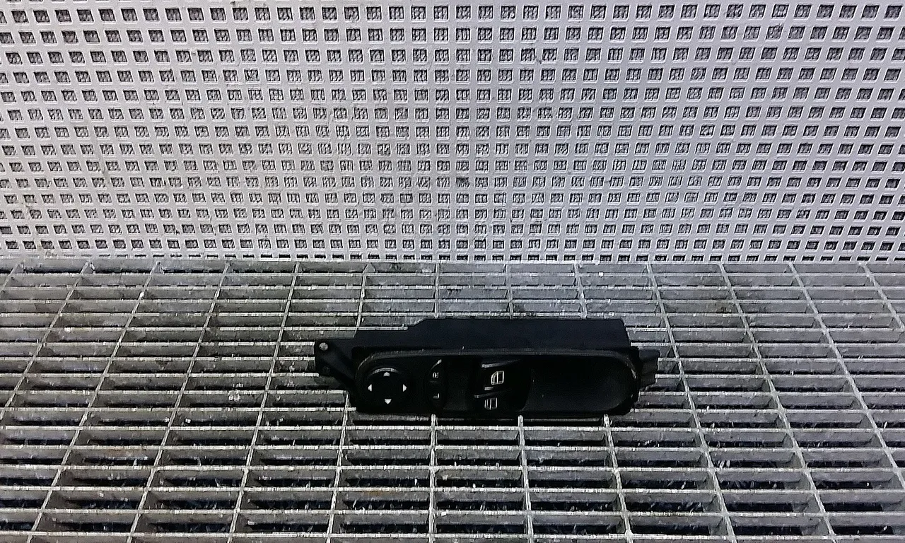 INTRERUPATOR GEAMURI MERCEDES VITO bus 2003-2014