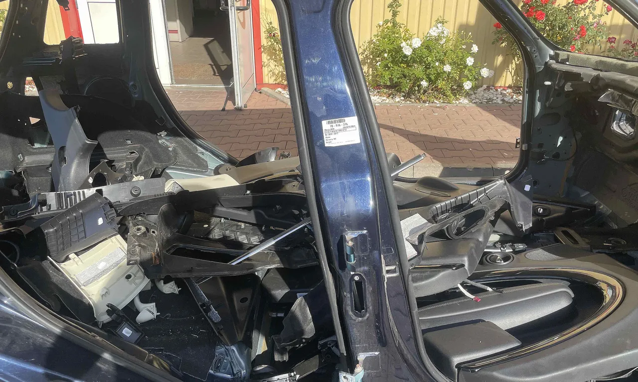 STALP MIJLOC DREAPTA MINI MINI COUNTRYMAN 2010-2016