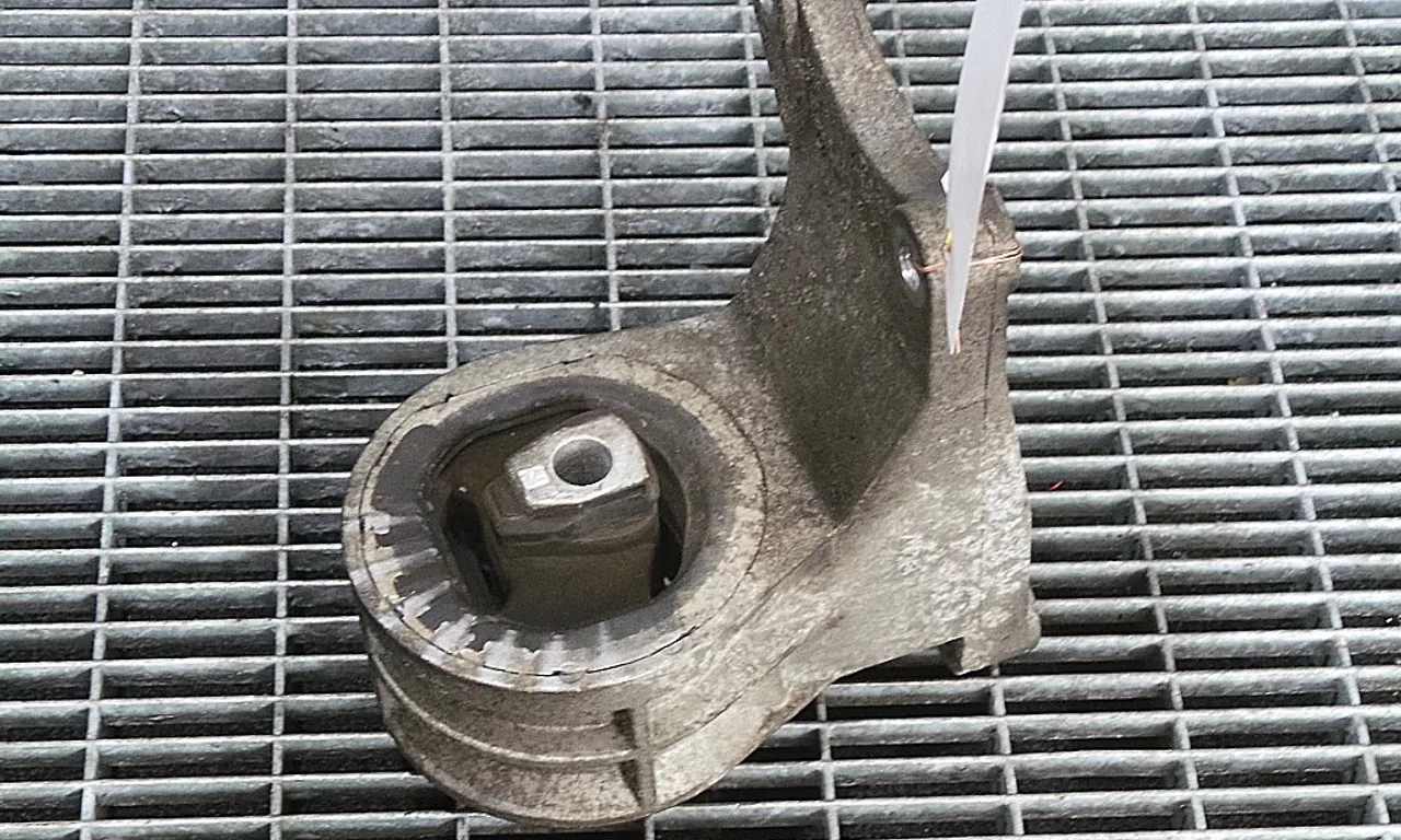 TAMPON MOTOR MINI MINI 2001-2006