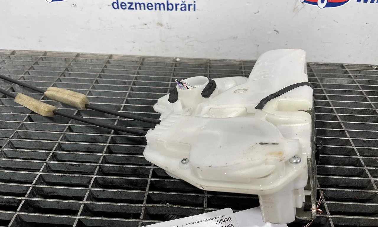 INCUIETOARE USA FATA DREAPTA MITSUBISHI ASX 2009-2016