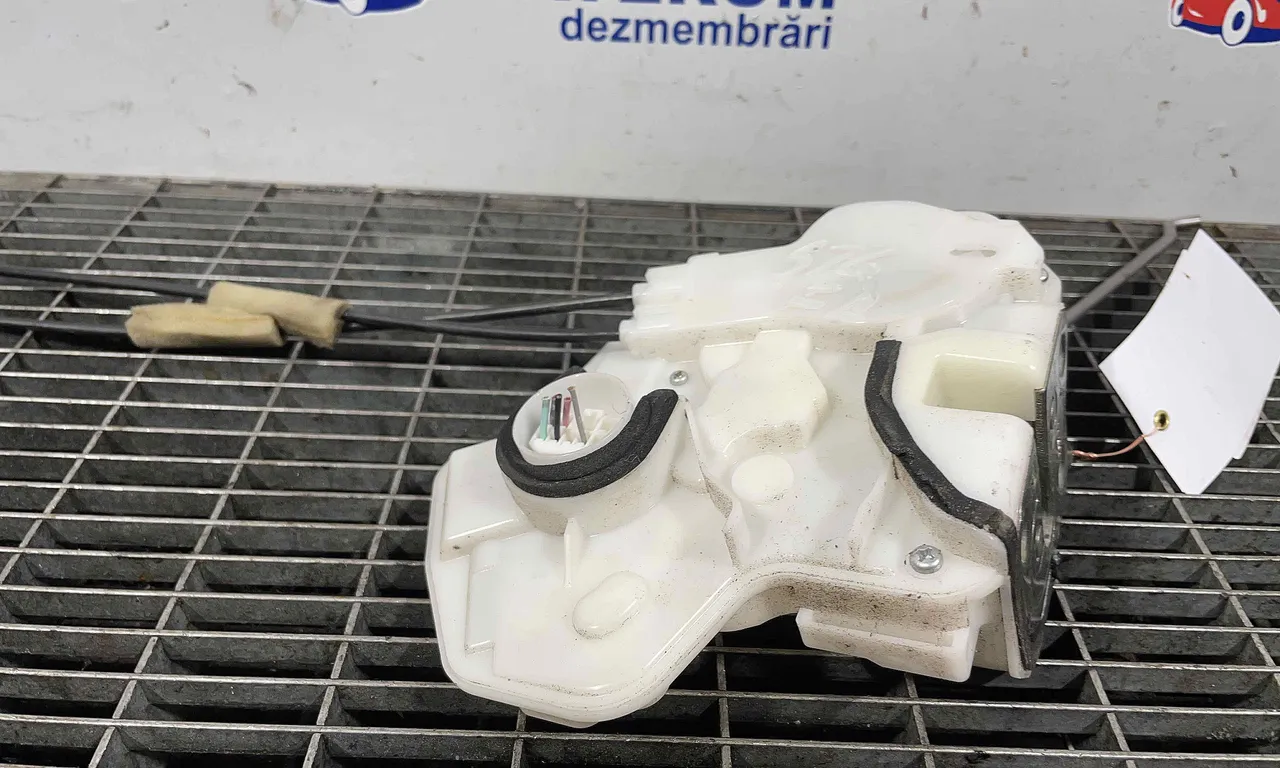 INCUIETOARE USA FATA STANGA MITSUBISHI ASX 2009-2016