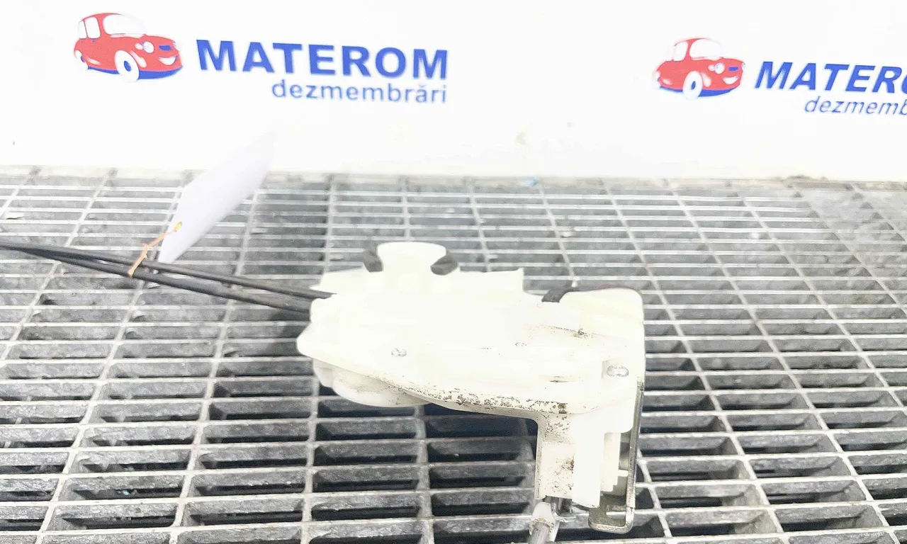INCUIETOARE USA SPATE DREAPTA MITSUBISHI ASX 2009-2016