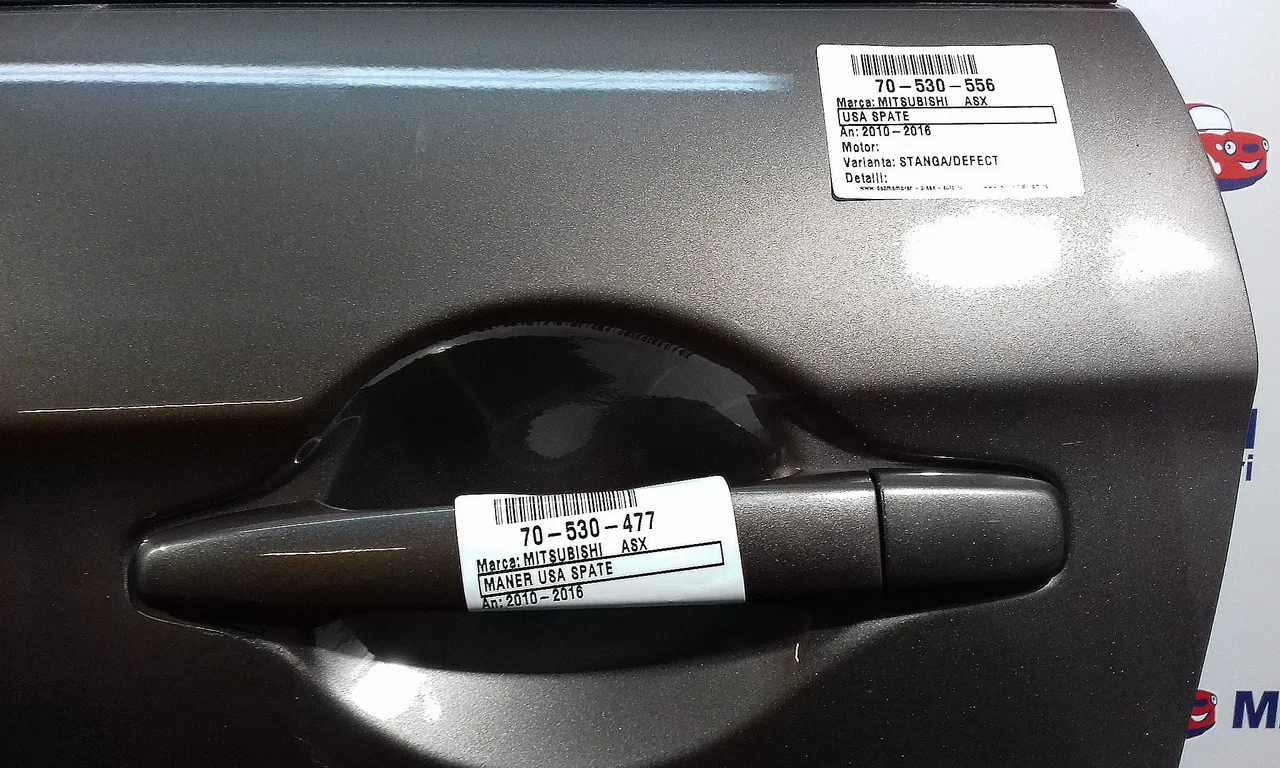 MANER USA SPATE STANGA MITSUBISHI ASX 2010-2016