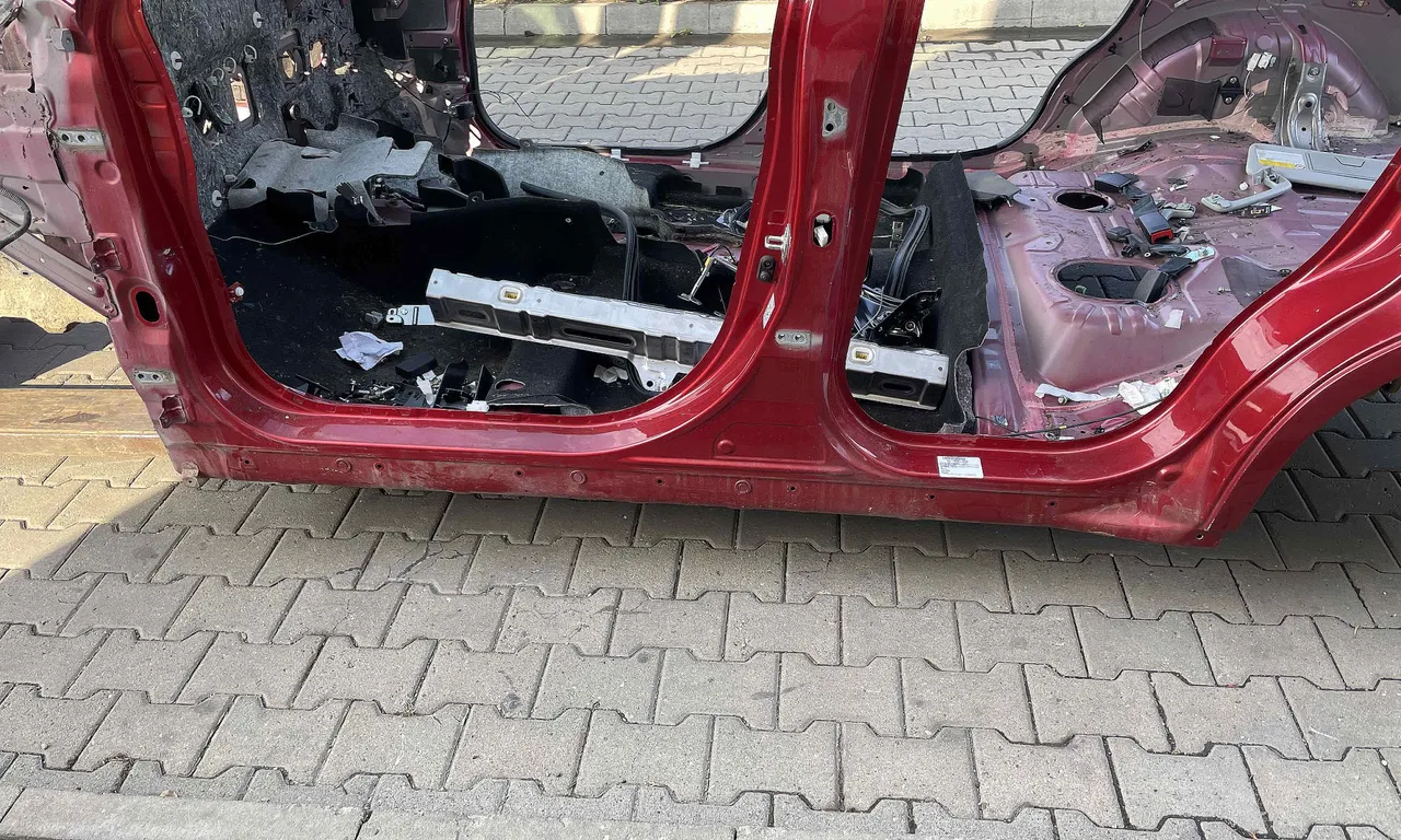 PRAG STANGA MITSUBISHI ASX 2009-2016