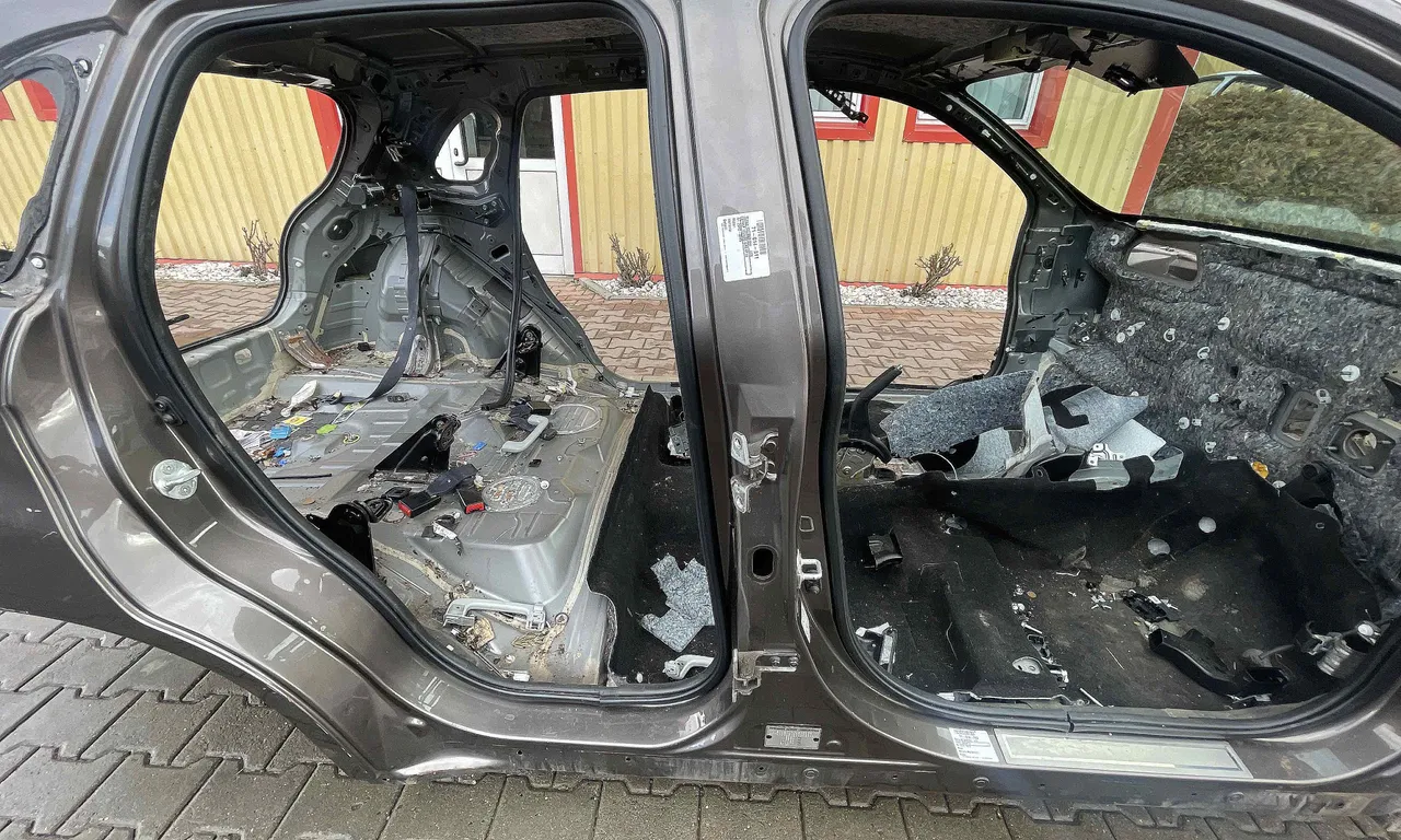 STALP MIJLOC DREAPTA MITSUBISHI ASX 2009-2016