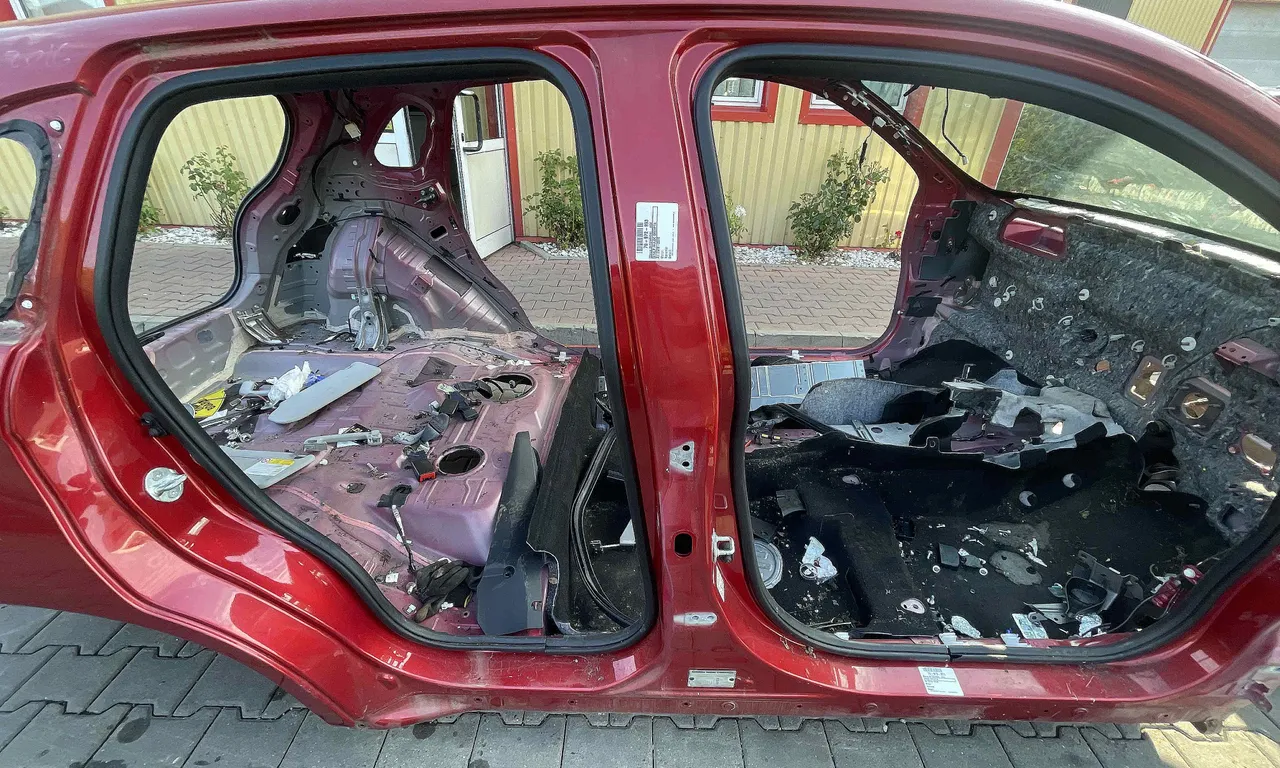 STALP MIJLOC DREAPTA MITSUBISHI ASX 2009-2016