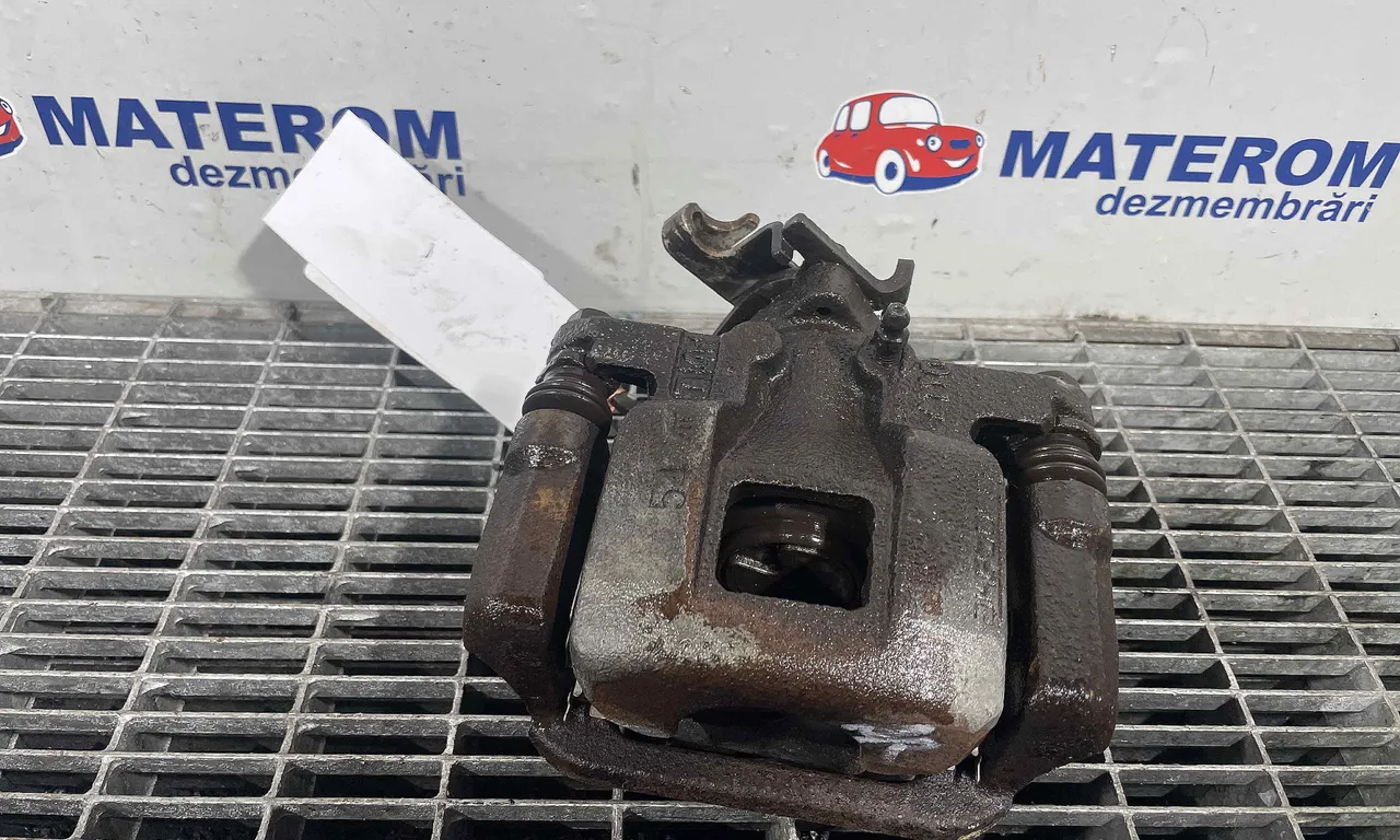 ETRIER SPATE DREAPTA MITSUBISHI ASX 2009-2016