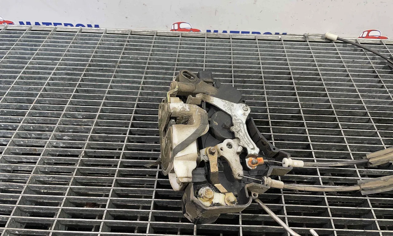 INCUIETOARE USA FATA DREAPTA MITSUBISHI COLT VI 2002-2012