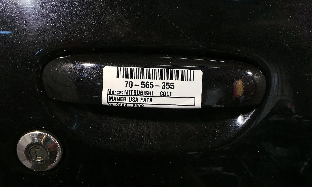 MANER USA FATA DREAPTA MITSUBISHI COLT VI 2002-2012