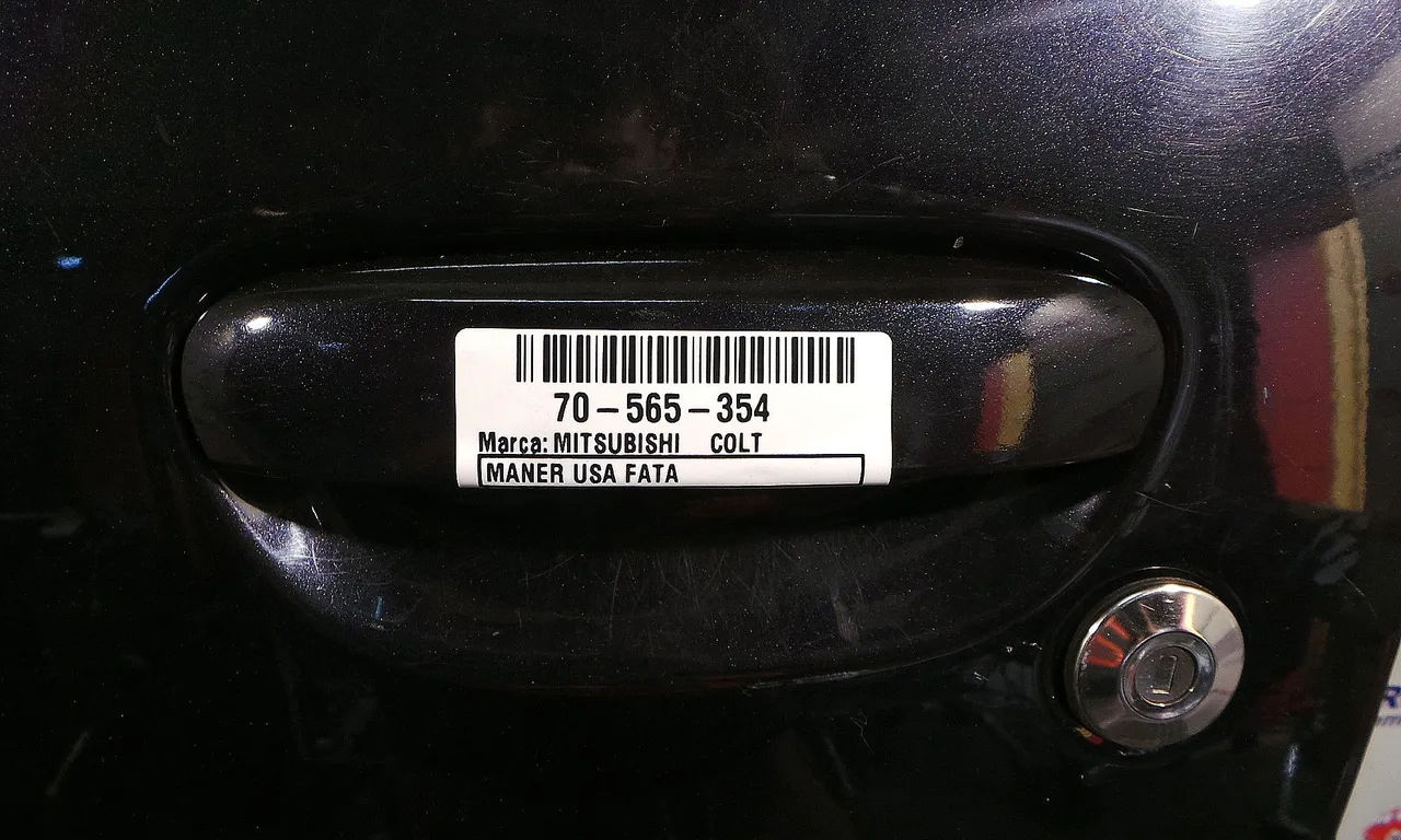 MANER USA FATA STANGA MITSUBISHI COLT VI 2002-2012