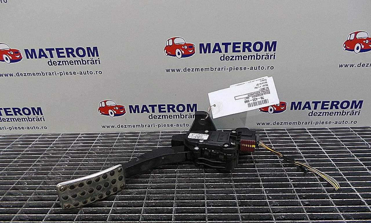 PEDALA ACCELERATIE MITSUBISHI COLT VI 2002-2012