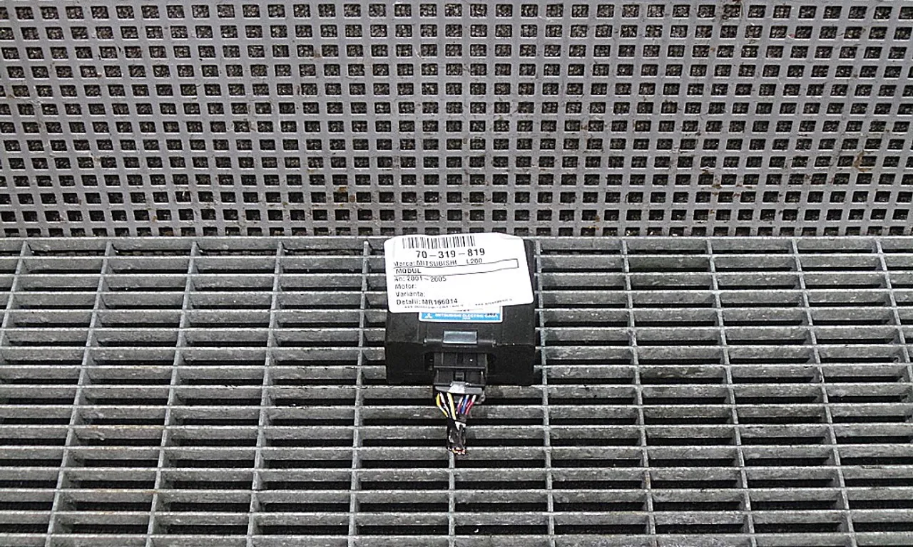 MODUL GRUP DIFERENTIAL MITSUBISHI L200 1996-2006