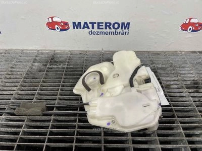 INCUIETOARE USA FATA DREAPTA MITSUBISHI L200 2.4 D 2015-2019 oe 5715B052, vedere frontata