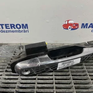 MANER USA FATA DREAPTA MITSUBISHI L200 2.4 D 2015-2019 oe-5716A589, vedere frontata