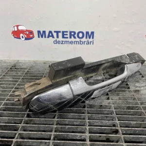 MANER USA SPATE DREAPTA MITSUBISHI L200 2.4 D 2015-2019 oe-5716A587, vedere frontata