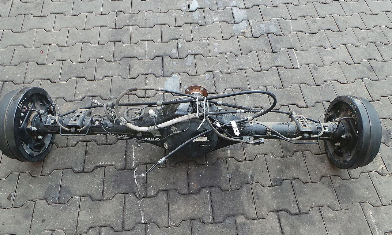 PUNTE SPATE MITSUBISHI L200 2015-2019
