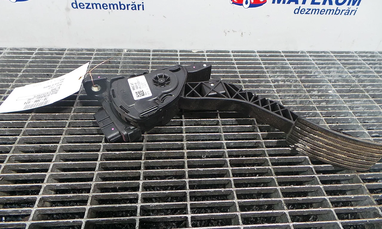 PEDALA ACCELERATIE MITSUBISHI L200 2015-2019