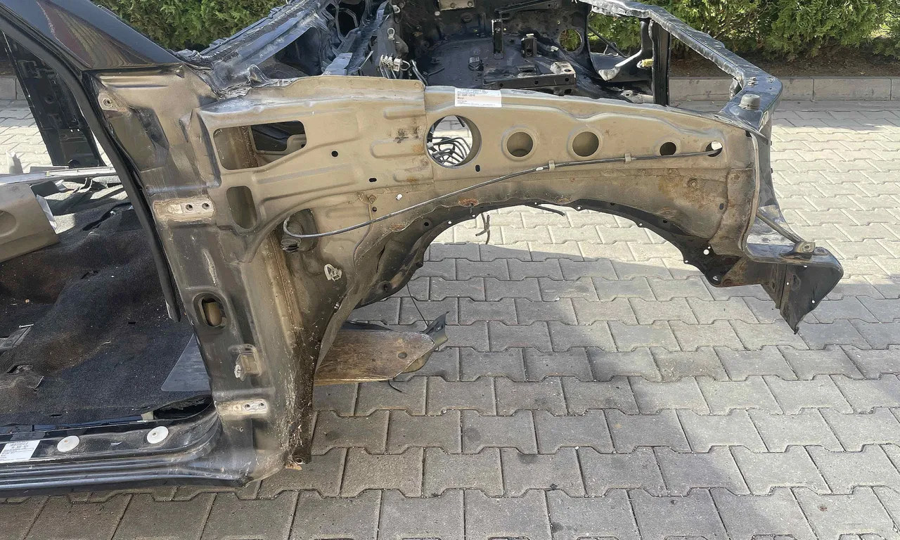 LONJERON DREAPTA MITSUBISHI L200 / TRITON 2004-2018