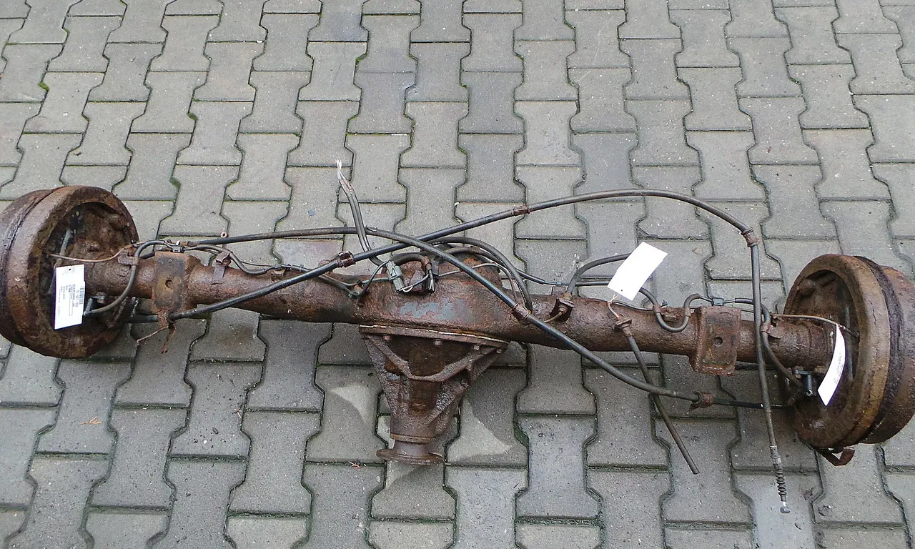 PUNTE SPATE MITSUBISHI L200 / TRITON 2004-2018