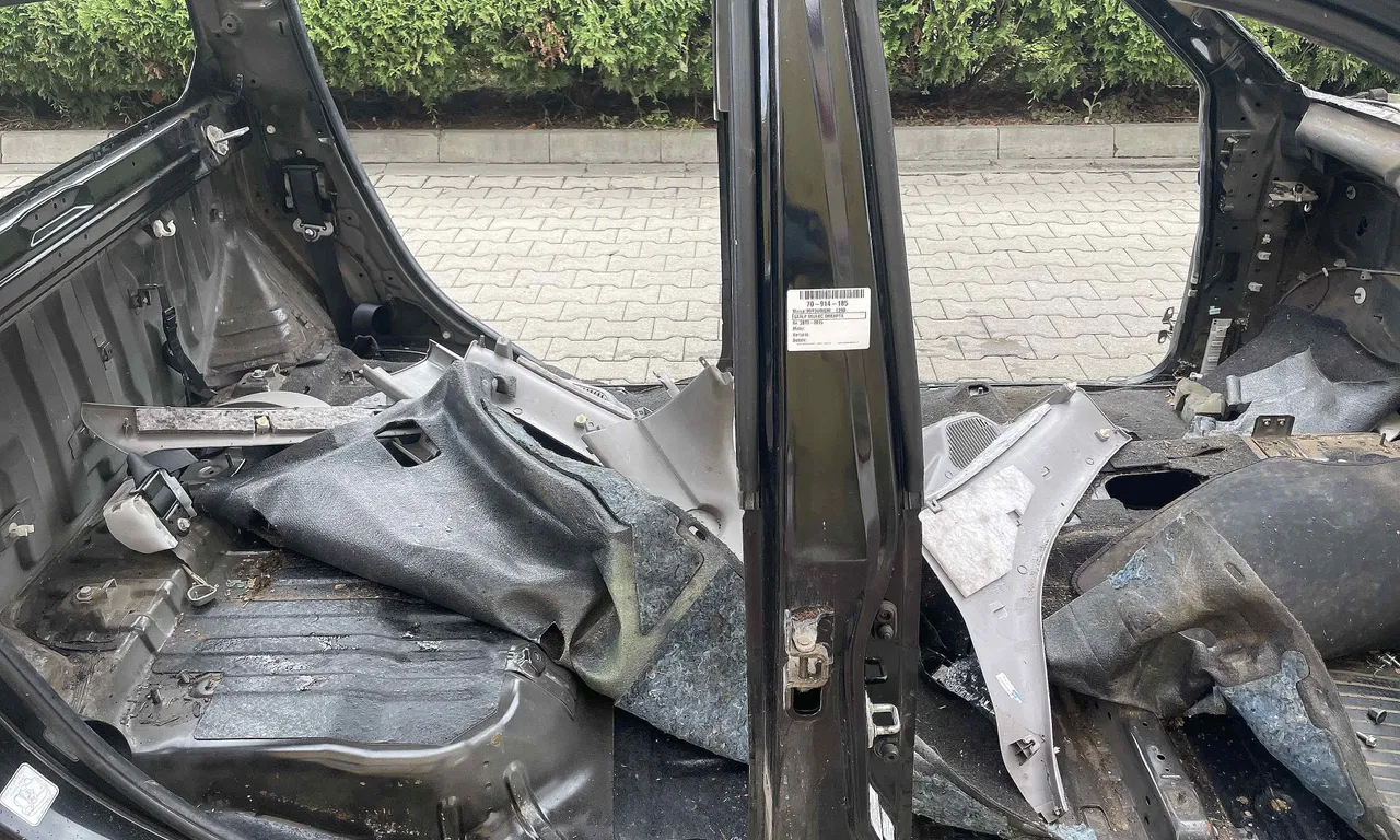 STALP MIJLOC DREAPTA MITSUBISHI L200 / TRITON 2004-2018