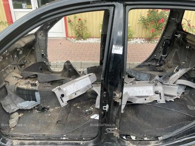 STALP MIJLOC STANGA MITSUBISHI L200 / TRITON 2.5 2004-2018 oe 5312A259, vedere frontata STALP MIJLOC STANGA MITSUBISHI L200 / TRITON 2.5 2004-2018 oe 5312A259, vedere frontata