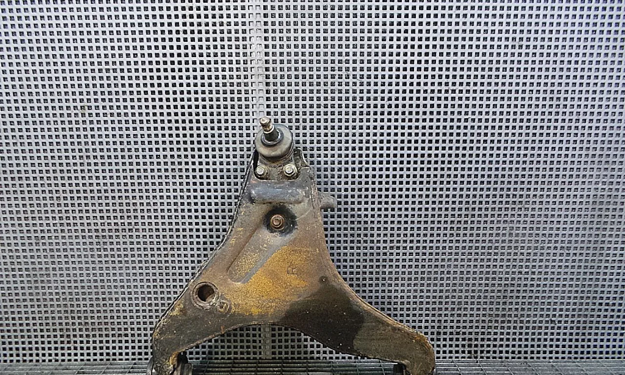 BRAT FATA INFERIOR DREAPTA MITSUBISHI L200 / TRITON 2004-2018