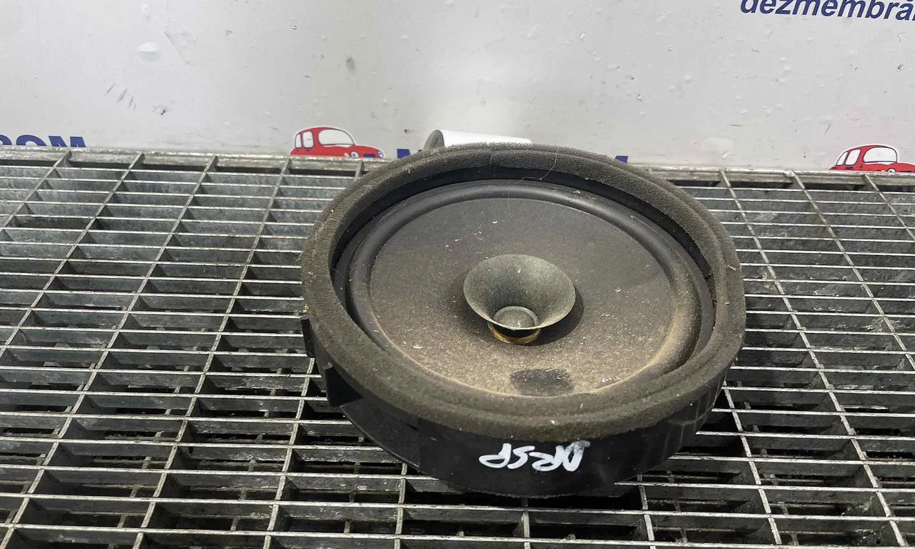 DIFUZOR AUDIO MITSUBISHI L200 / TRITON 2004-2018