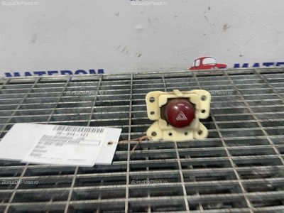 INTRERUPATOR AVARIE MITSUBISHI L200 / TRITON 2.5 2004-2018 oe MN123974, vedere frontata INTRERUPATOR AVARIE MITSUBISHI L200 / TRITON 2.5 2004-2018 oe MN123974, vedere frontata