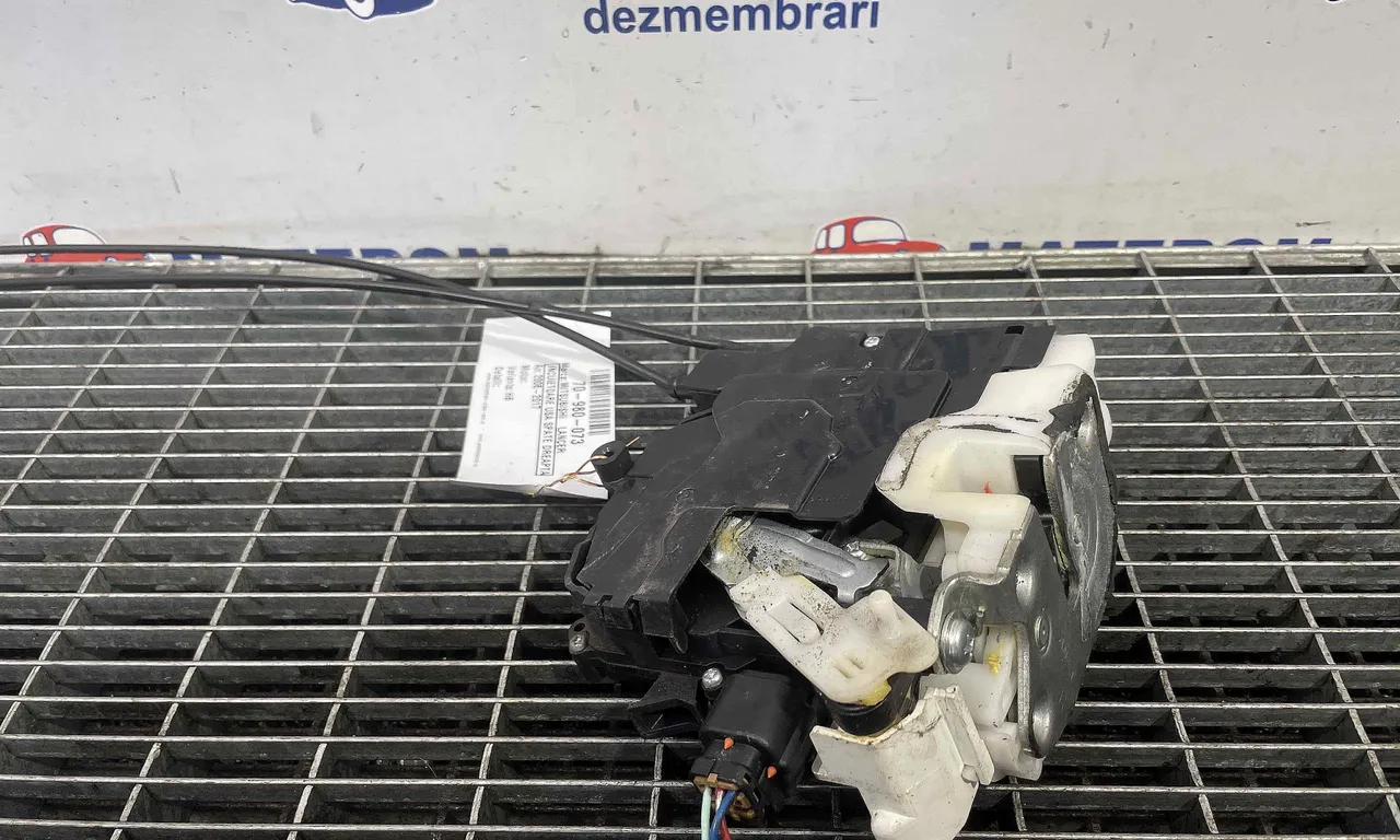 INCUIETOARE USA SPATE DREAPTA MITSUBISHI LANCER VIII 2007-2017
