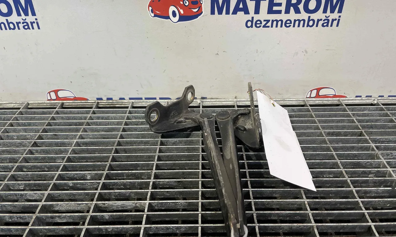 BALAMALE CAPOTA FATA MITSUBISHI OUTLANDER I 2001-2008