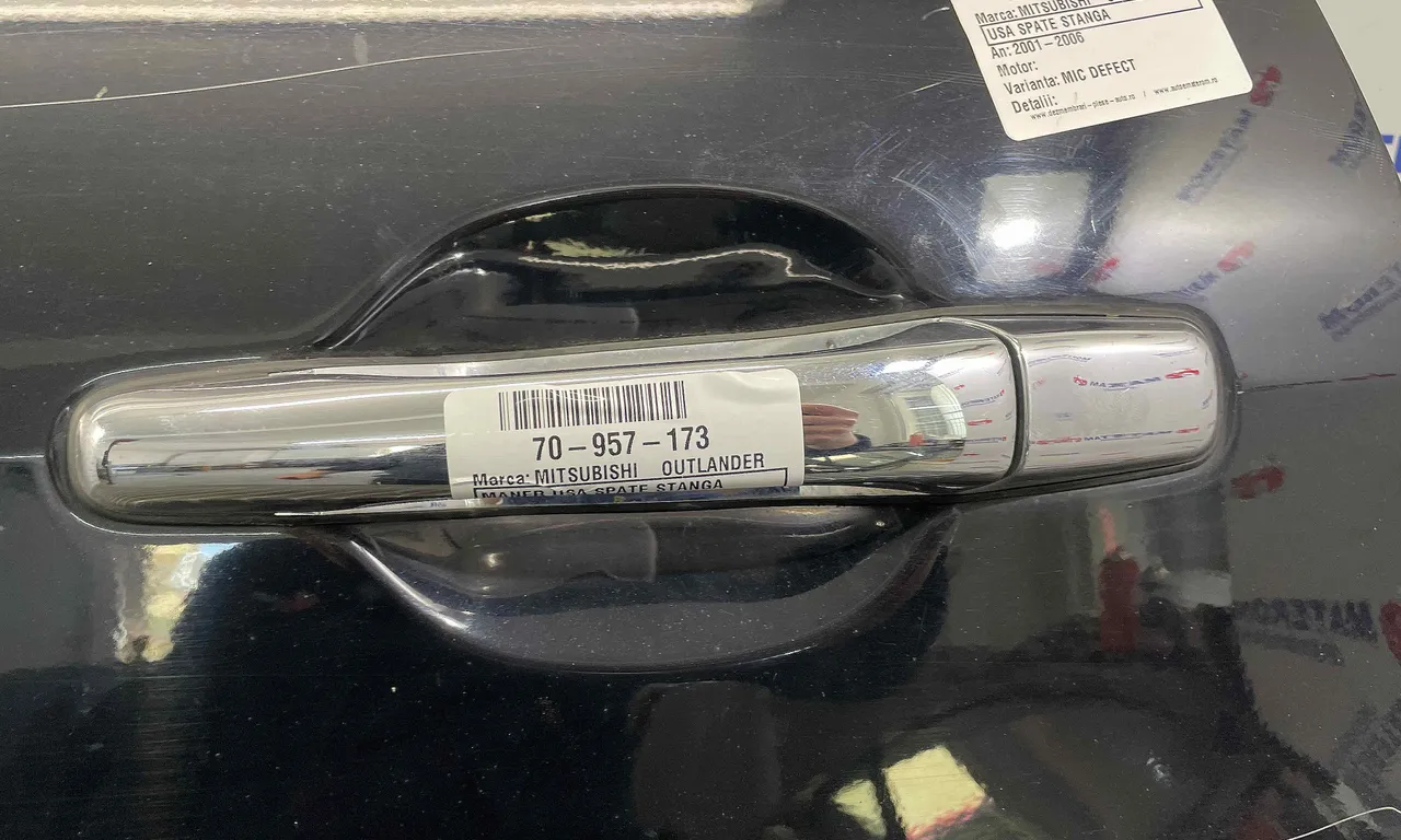 MANER USA SPATE STANGA MITSUBISHI OUTLANDER I 2001-2008