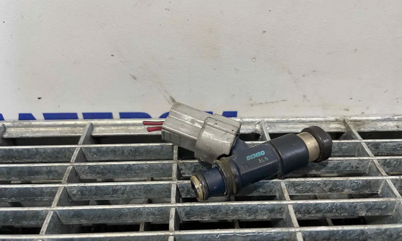 INJECTOR MITSUBISHI OUTLANDER I 2001-2008