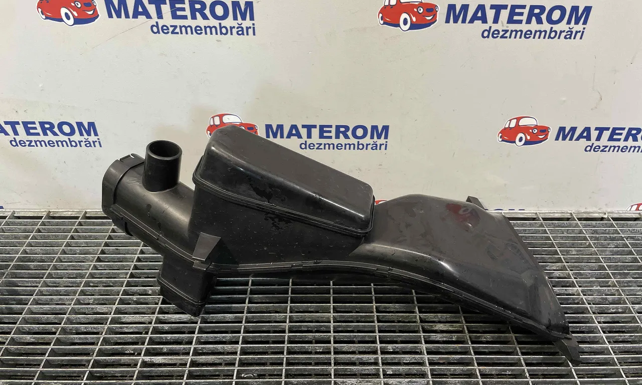 TUB ADMISIE AER MITSUBISHI OUTLANDER I 2001-2008