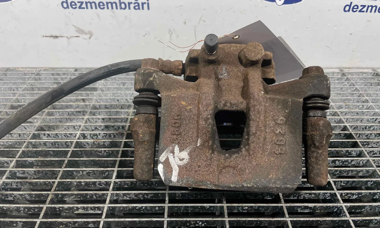 ETRIER SPATE STANGA MITSUBISHI OUTLANDER II 2005-2012