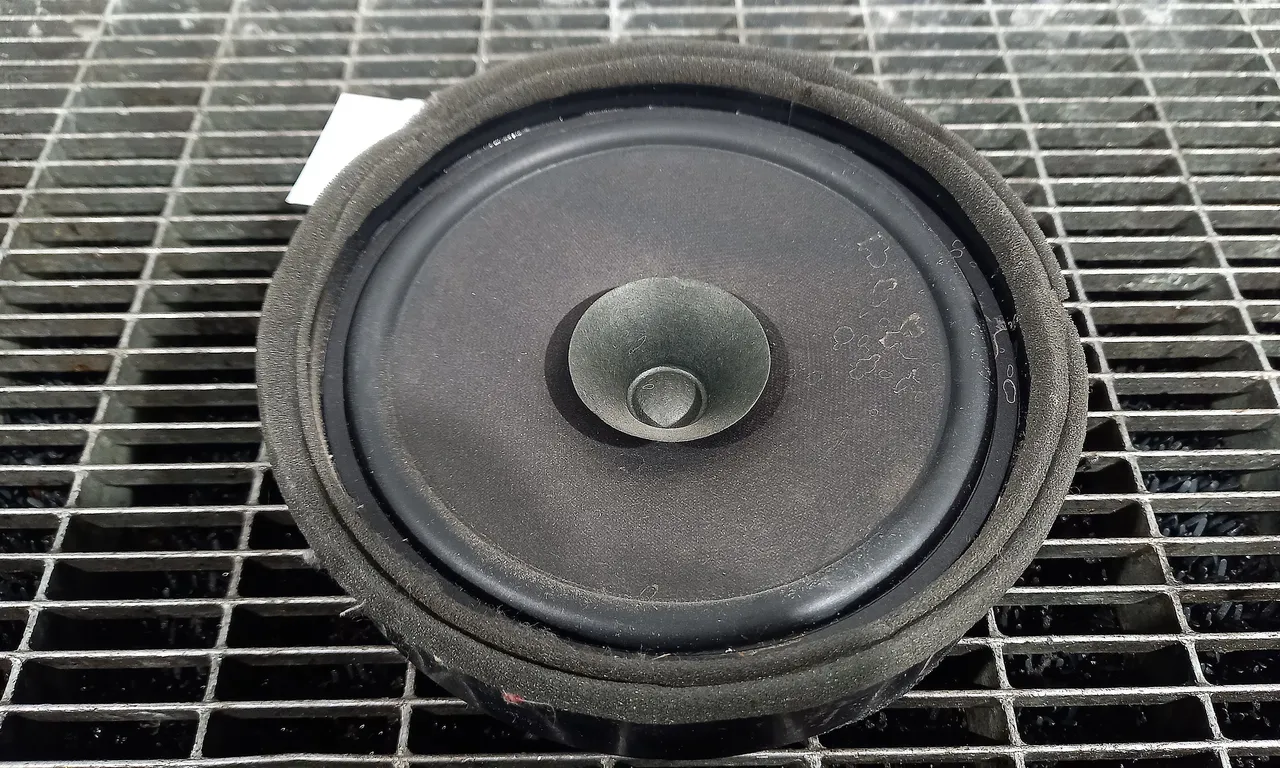 DIFUZOR AUDIO MITSUBISHI OUTLANDER II 2005-2012