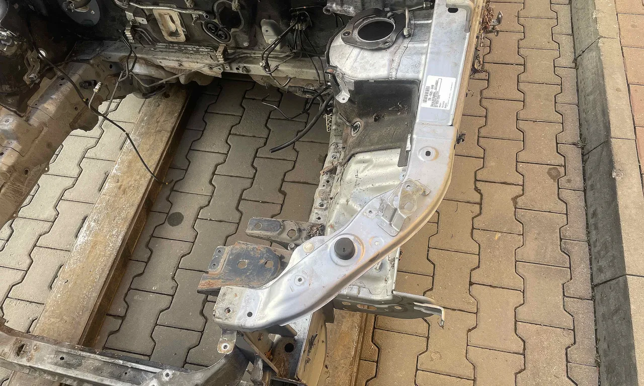 LONJERON STANGA MITSUBISHI OUTLANDER III 2010-2022