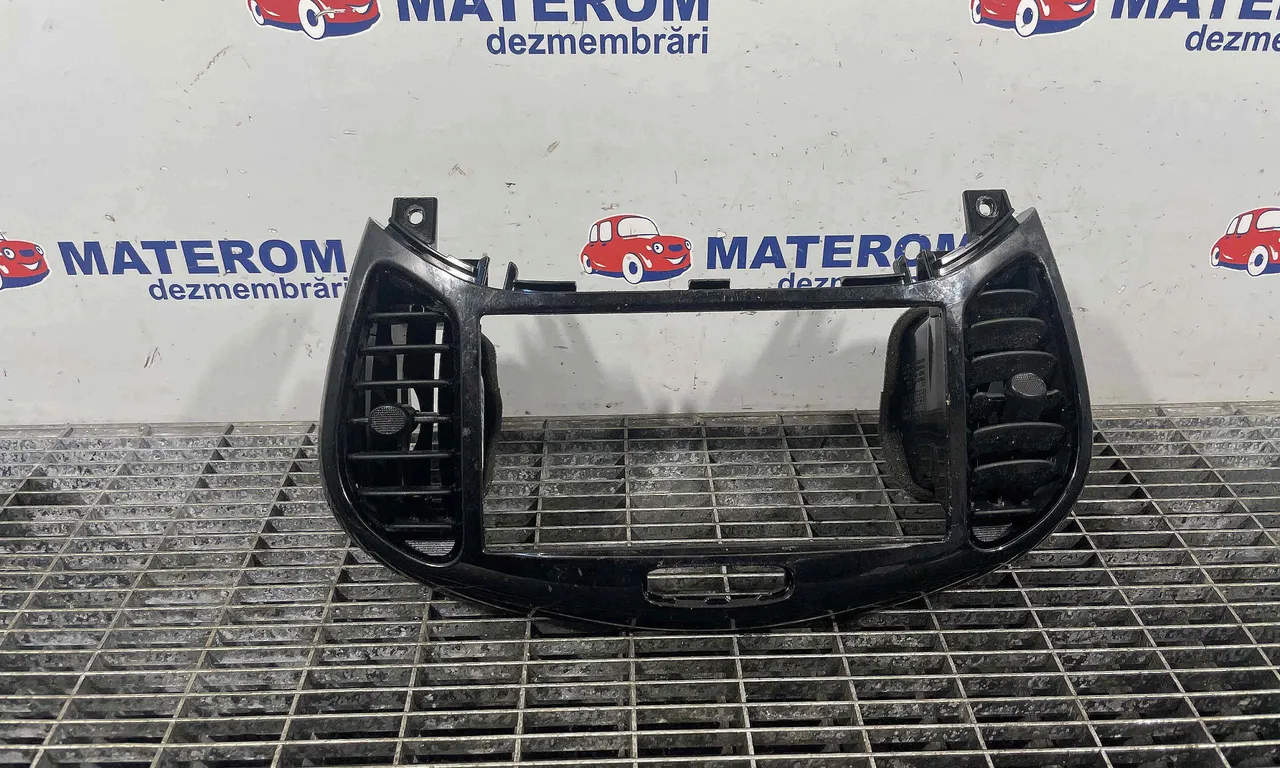 GRILA BORD NISSAN JUKE 2010-2019