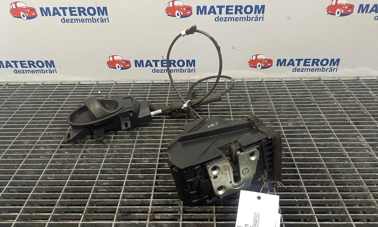 INCUIETOARE USA FATA DREAPTA NISSAN JUKE 2010-2019